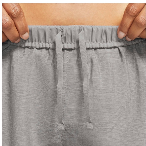 🆕 Nike Women's Tempo Dry Core 3" Running Shorts color Gray and light gray - Picture 7 of 9